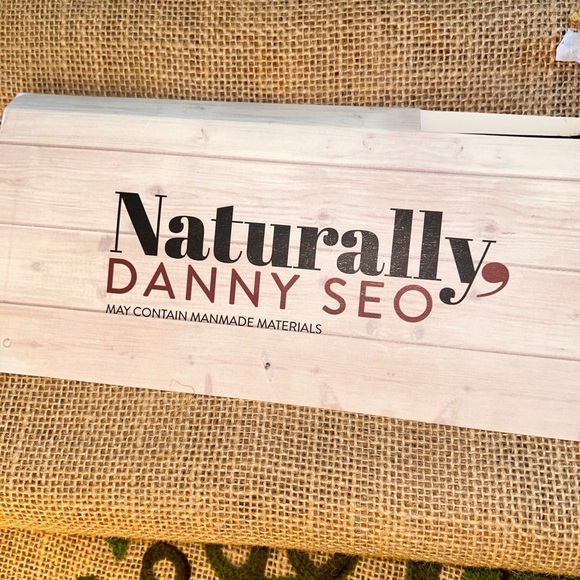 Table runner - Picture 3 of 4